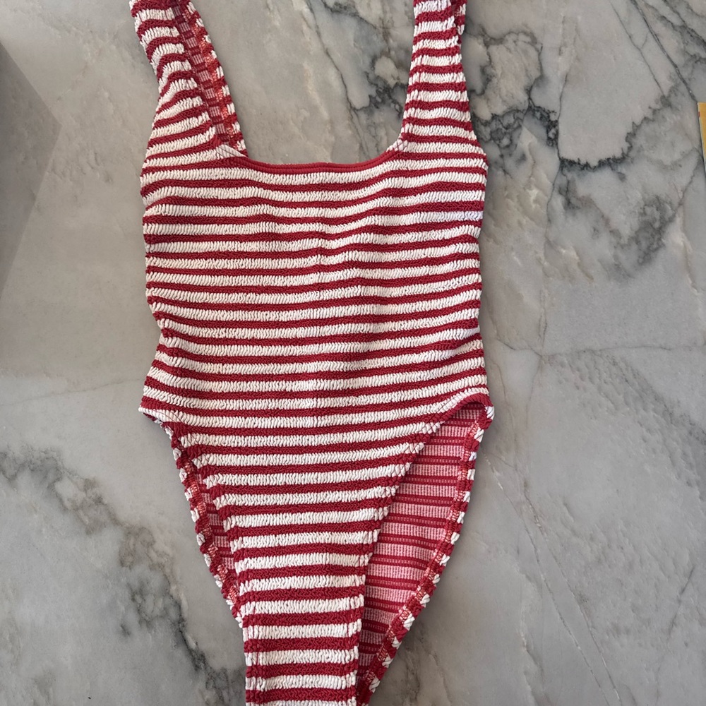 bond-eye Red and White Striped One Piece Swimsuit